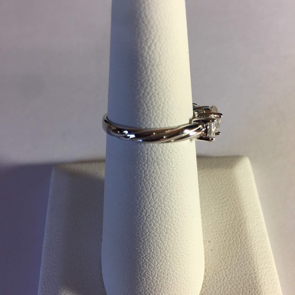 Sterling Silver 3 Clear Cubic Zirconium Stone Ring - Picture 3 of 4